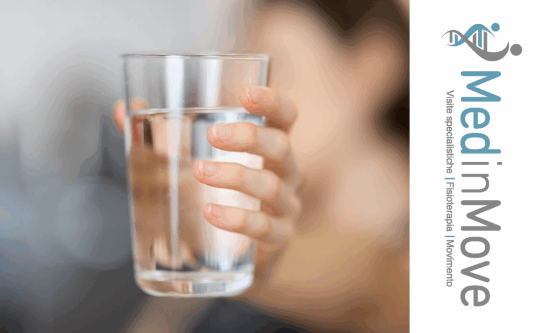 Ti senti sempre gonfio anche se bevi tanta acqua? Ecco perché